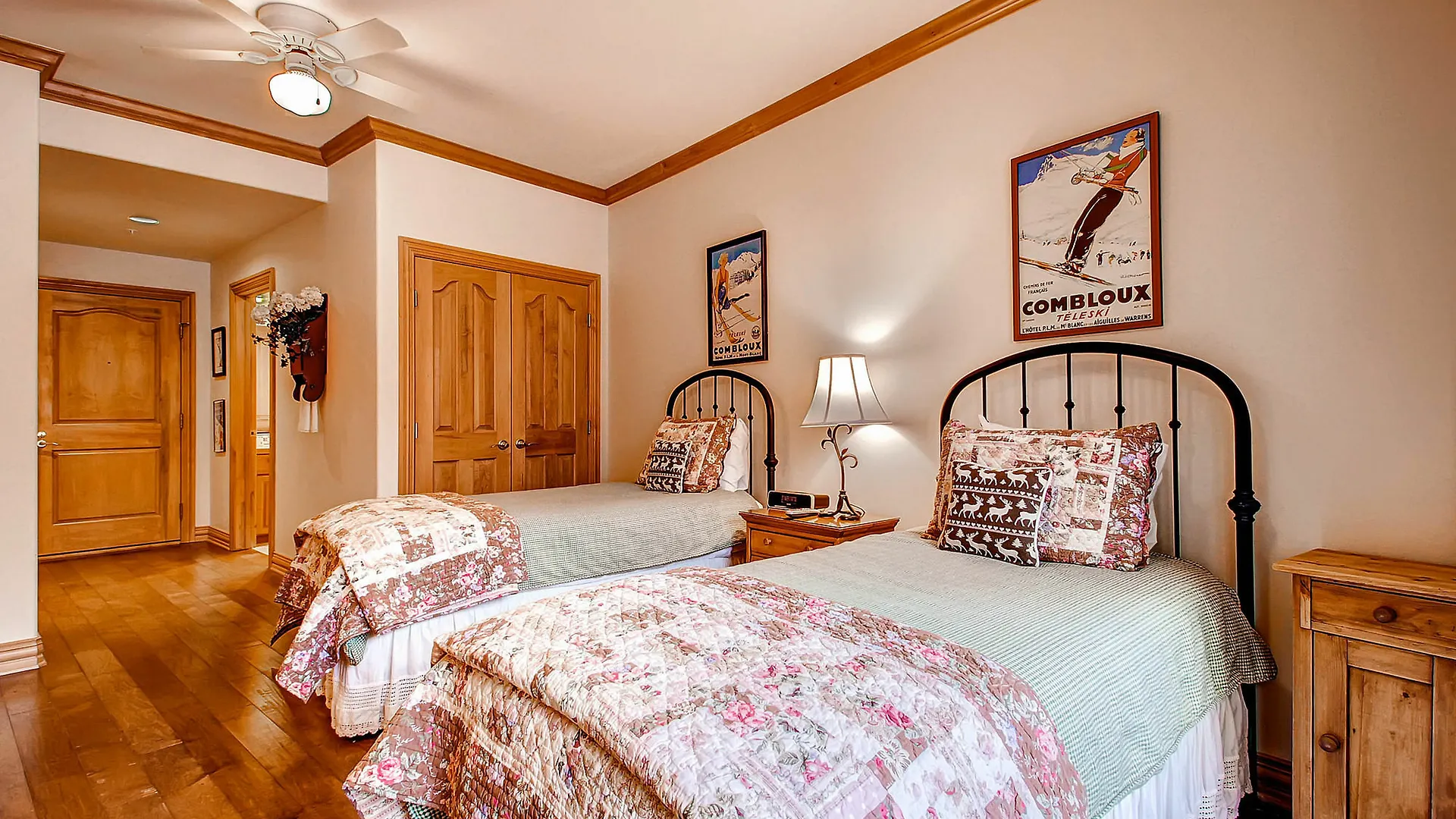 Oxford Court By East West * Beaver Creek