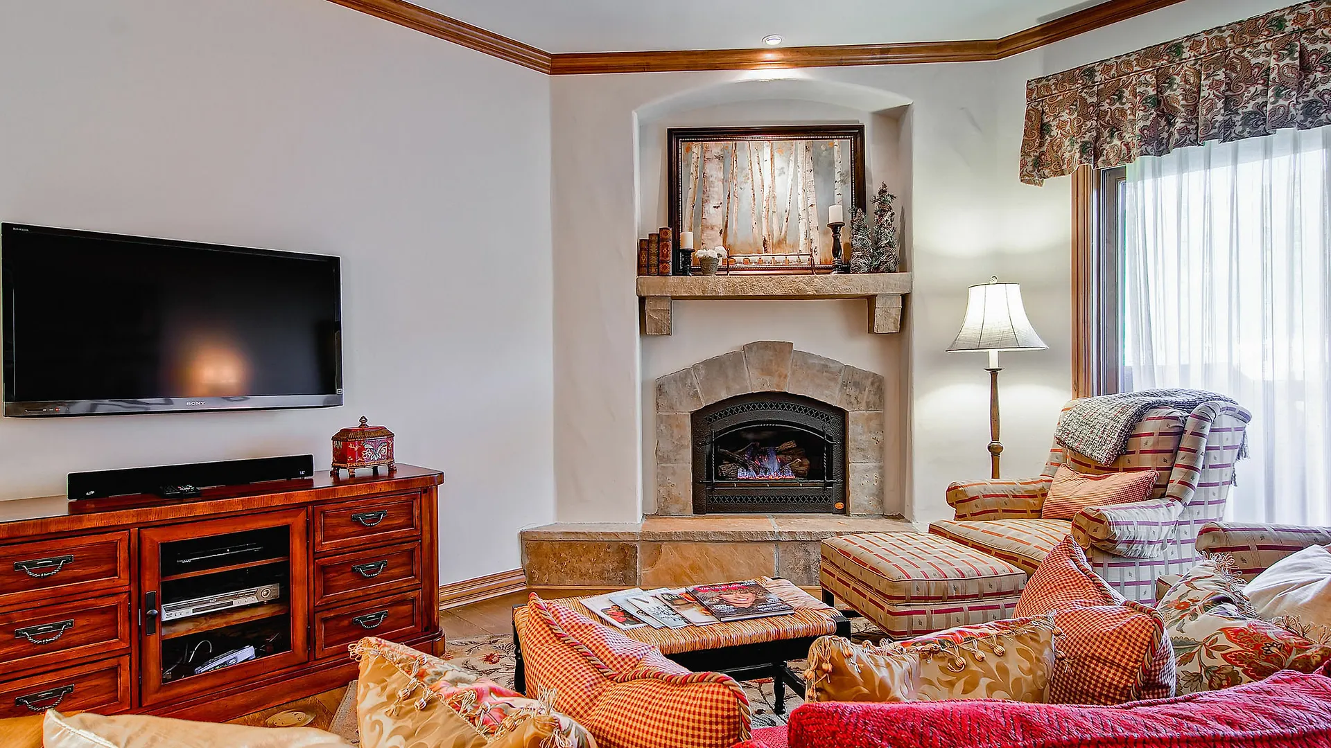 Oxford Court By East West Beaver Creek