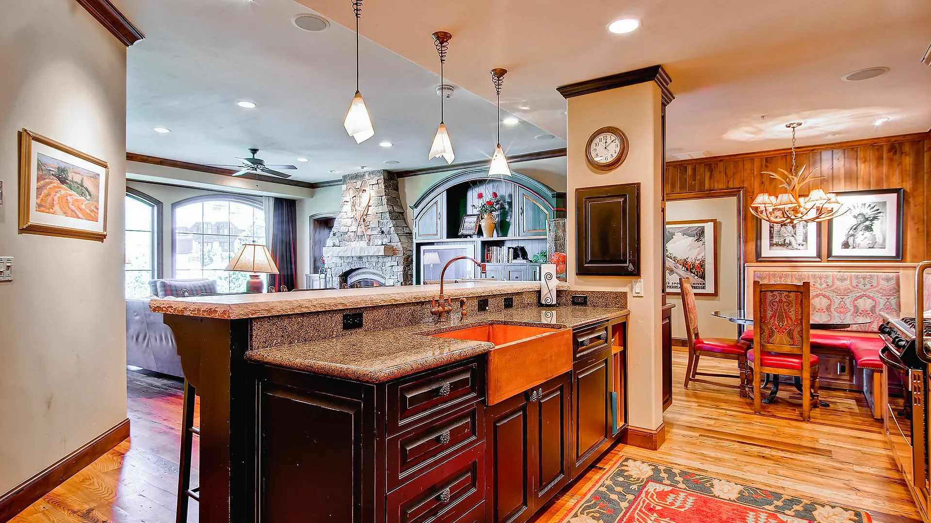 Oxford Court By East West Apartment Beaver Creek