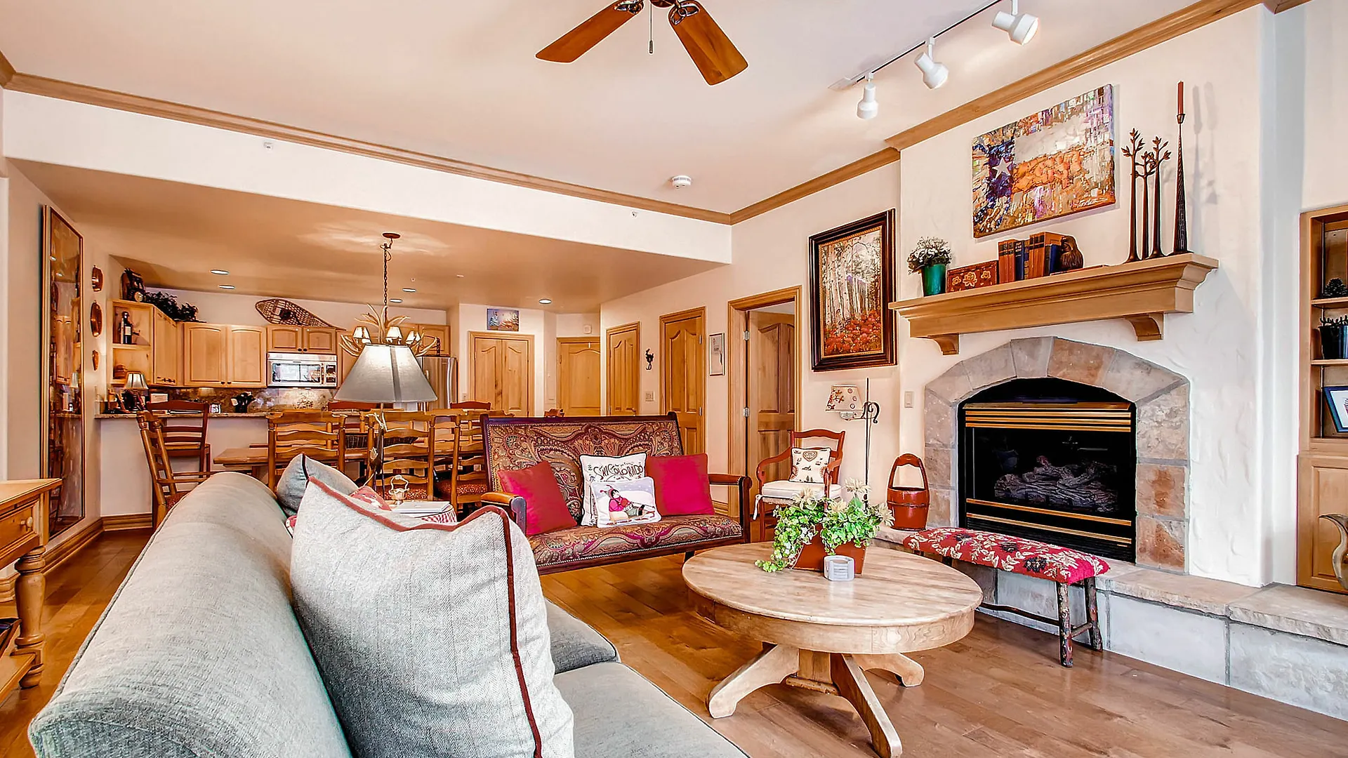 Oxford Court By East West Apartment