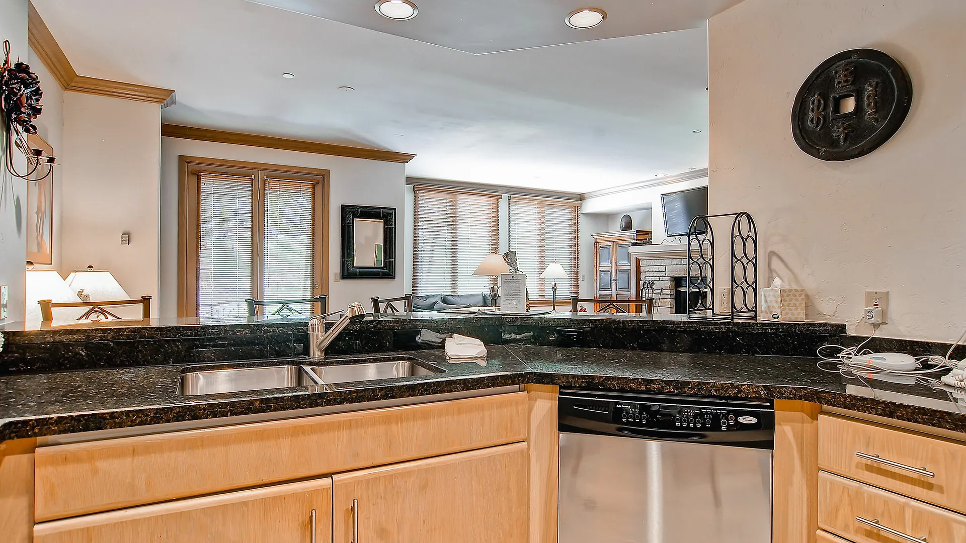 Highlands Slopeside By East West Apartment