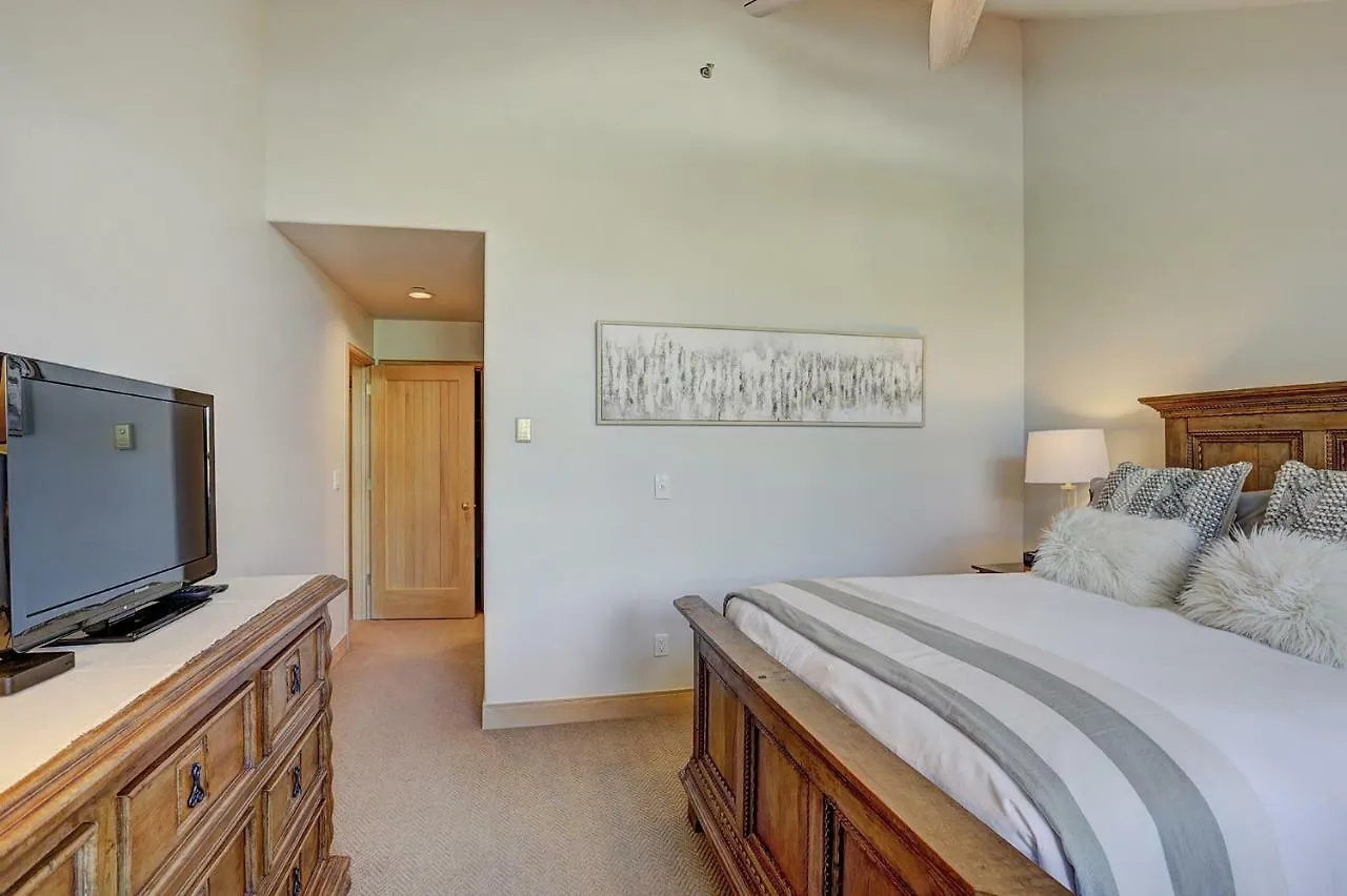 Apartment Amazing 2 Bedroom Unit In Beaver Creek- Out Of A Western Movie *