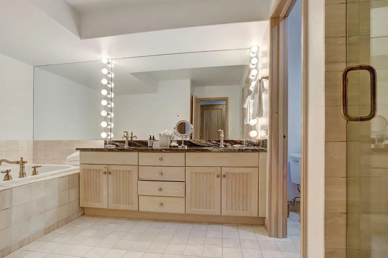 Amazing 2 Bedroom Unit In Beaver Creek- Out Of A Western Movie Apartment