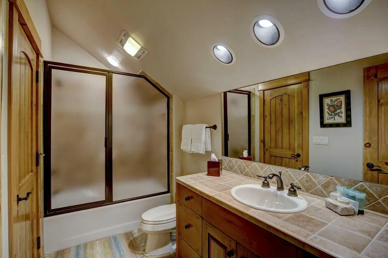 Holiday home Snowberry