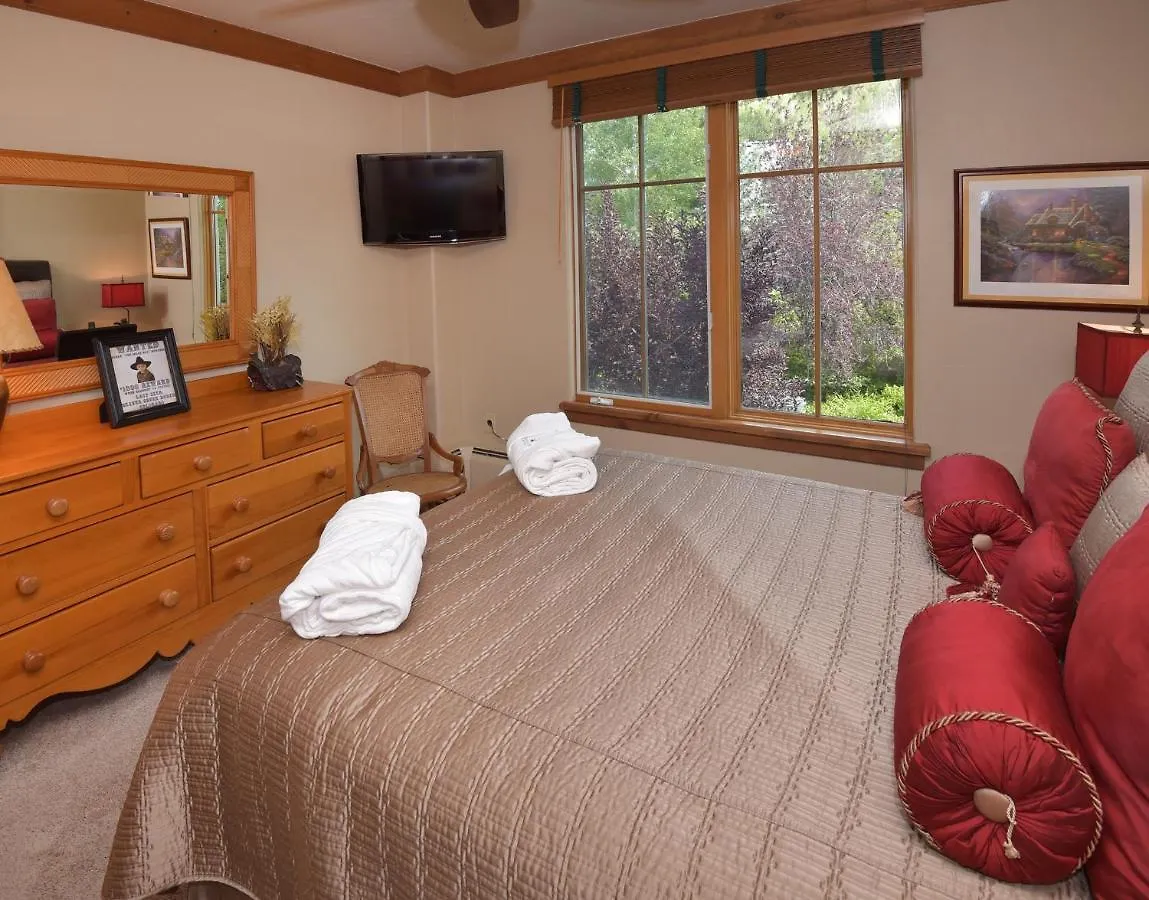 Two-bedroom Beaver Creek