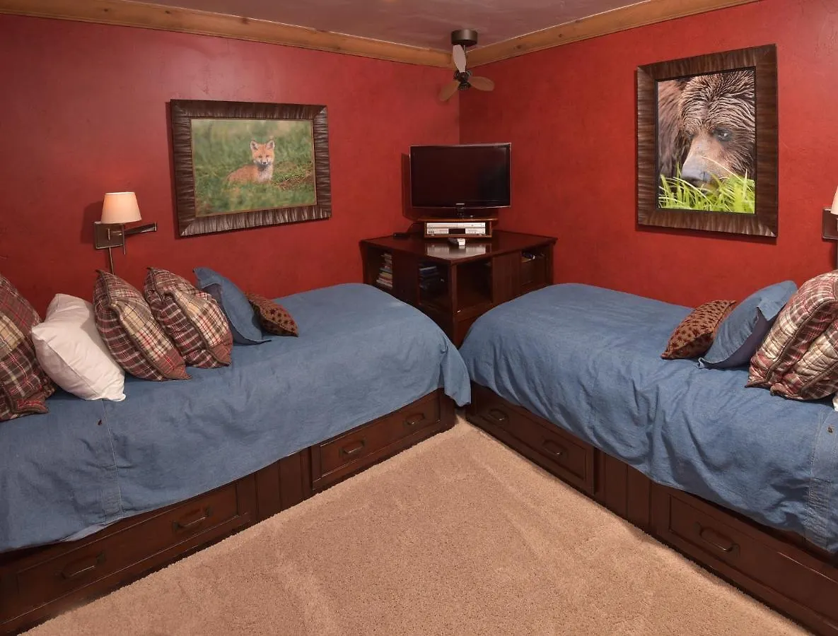 Two-bedroom Beaver Creek