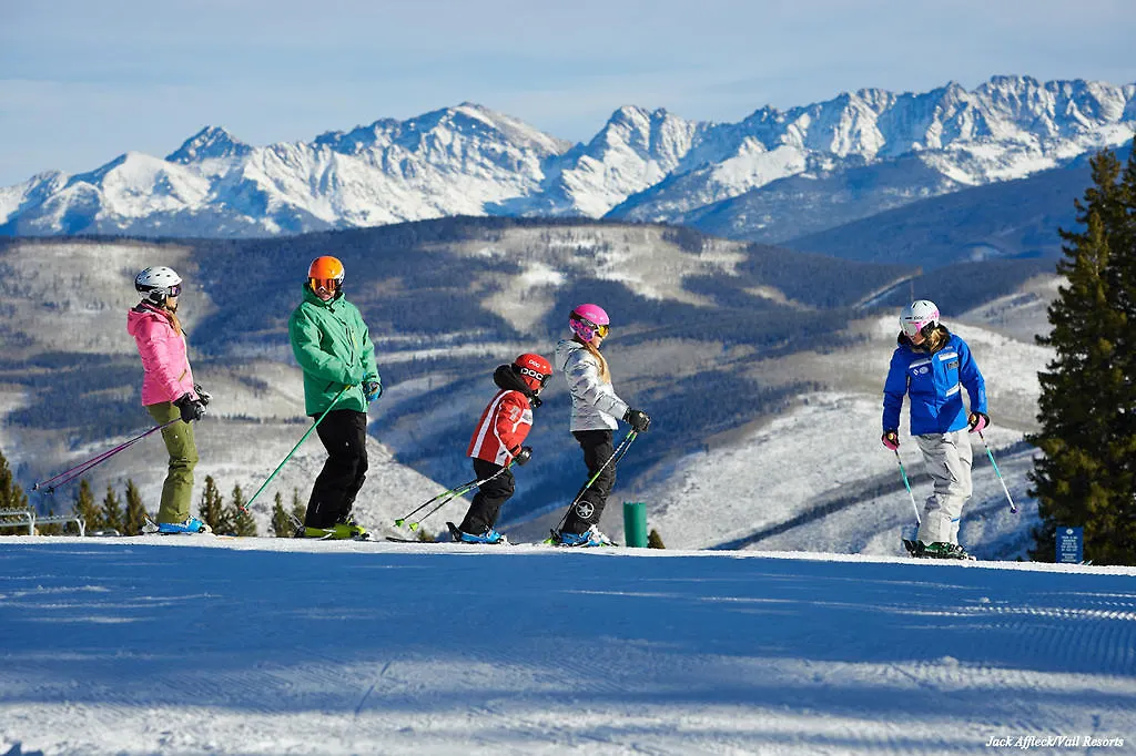 Poste Montane By East West Beaver Creek