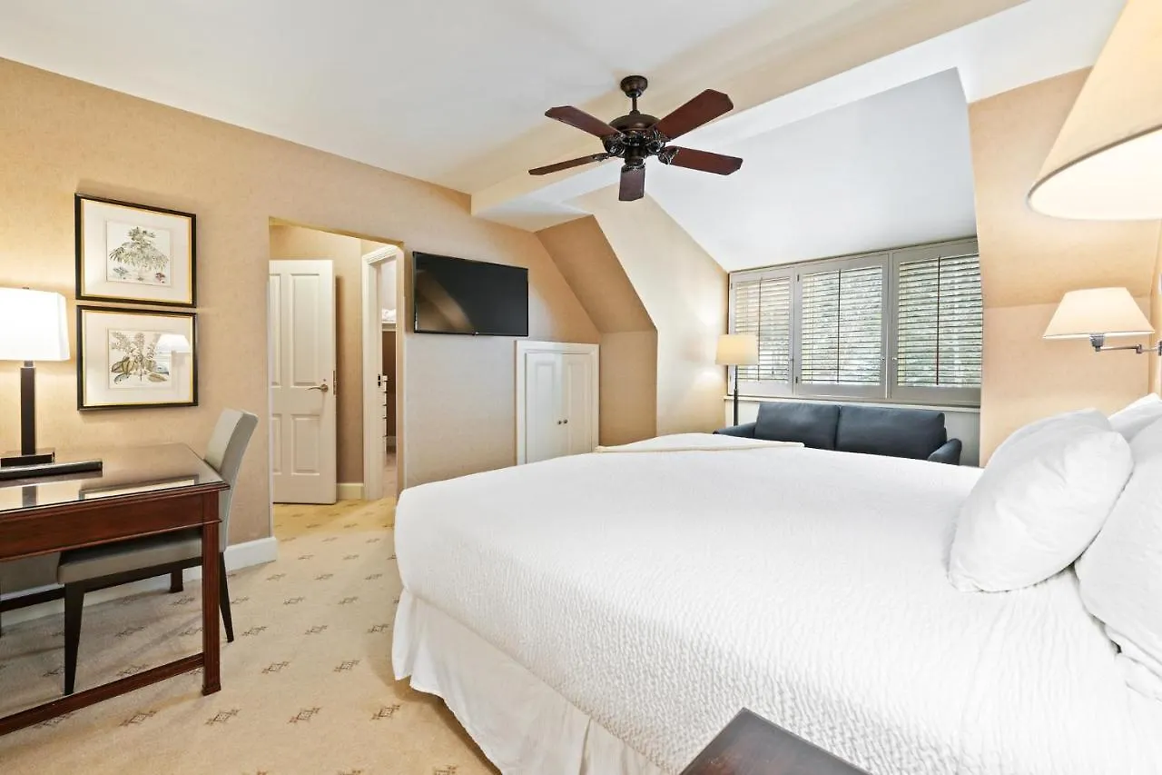 Poste Montane By East West 3*