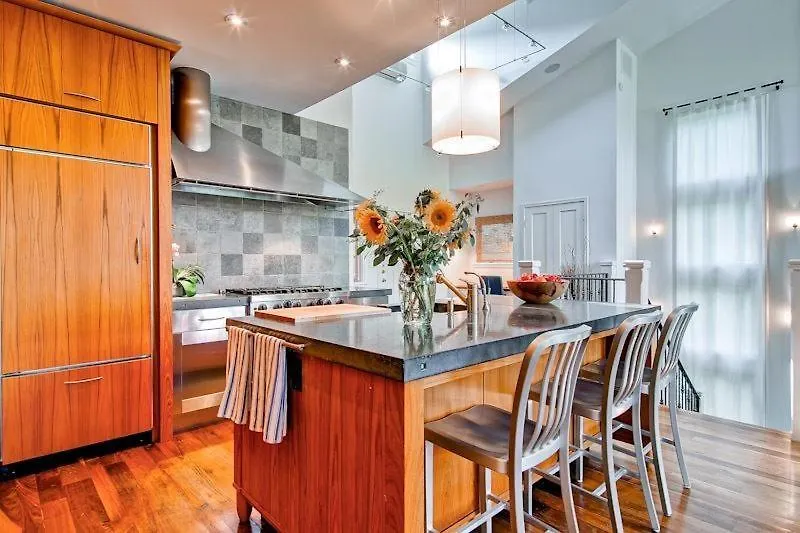 Meadows Townhome R4 By East West Hospitality Apartment *