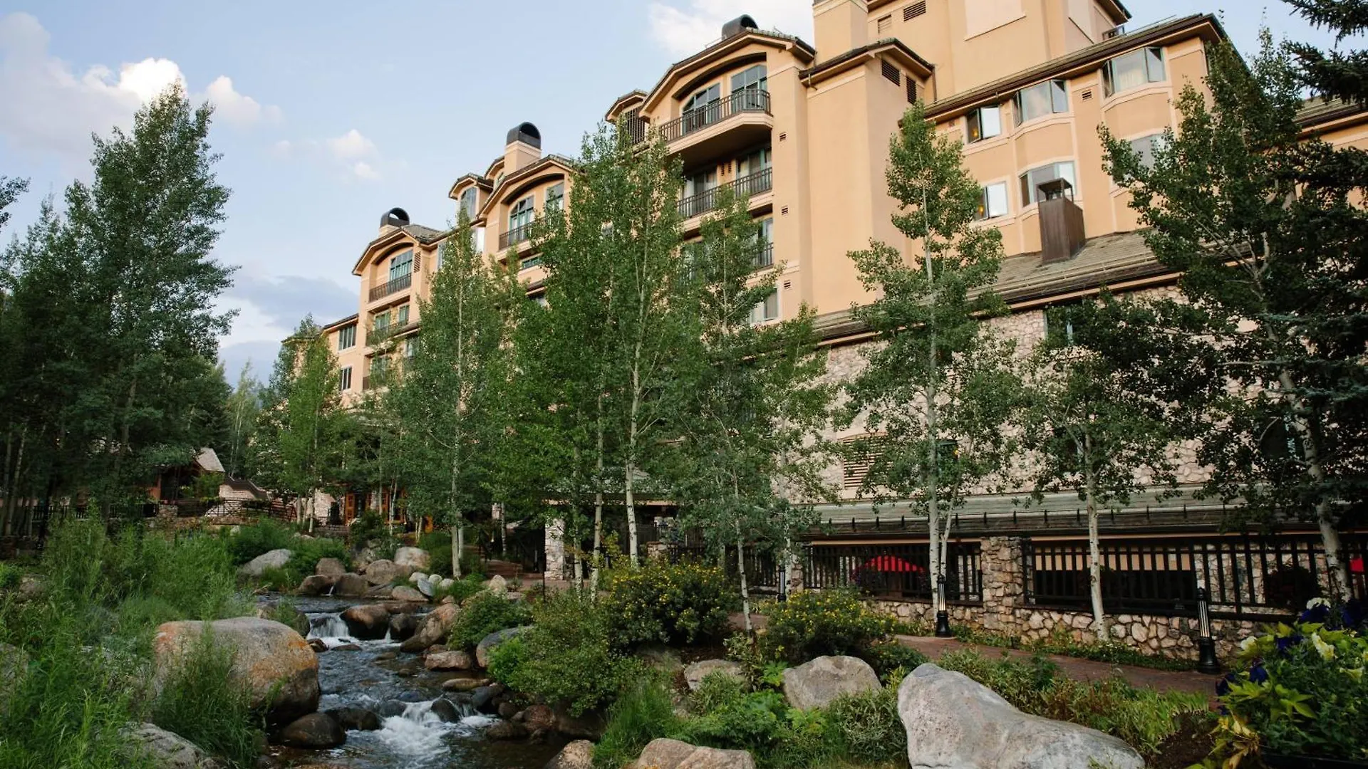 Lodge, Autograph Collection Otel 4*