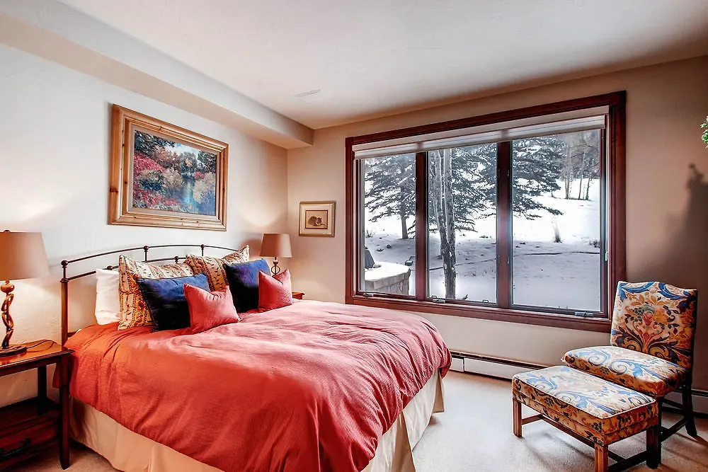 Hotel Mccoy Peak By East West