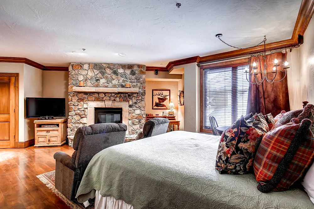 Mccoy Peak By East West Hotel 4*