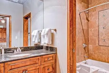 Highlands 309 Apartment *