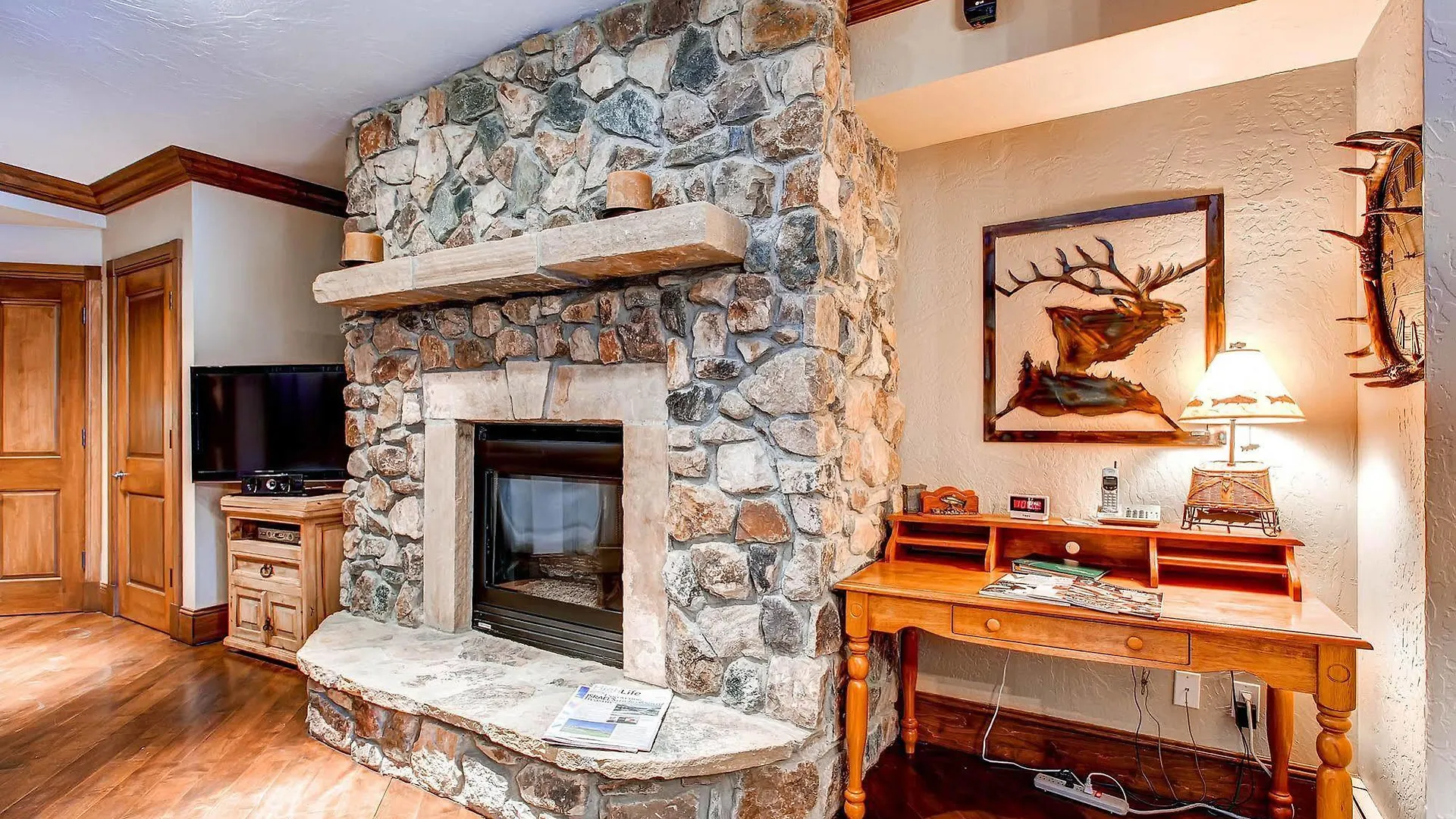 Mccoy Peak By East West 4*