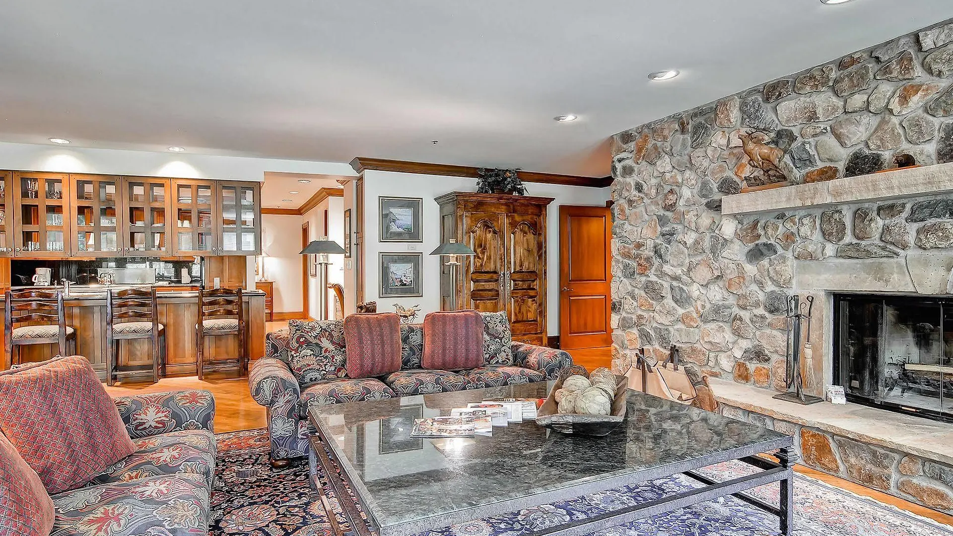 Mccoy Peak By East West 4* Beaver Creek