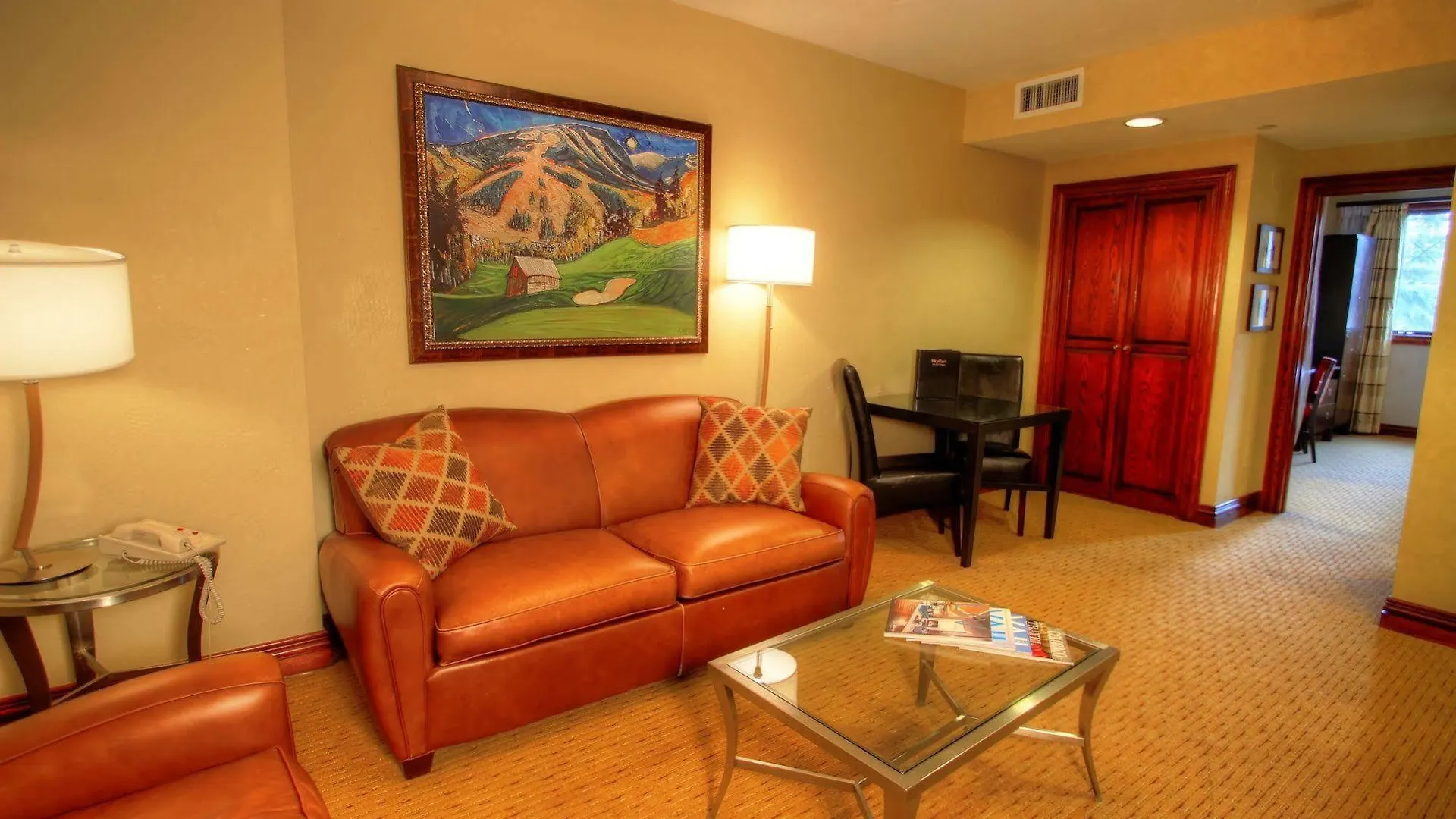 Lodge, Autograph Collection 4*