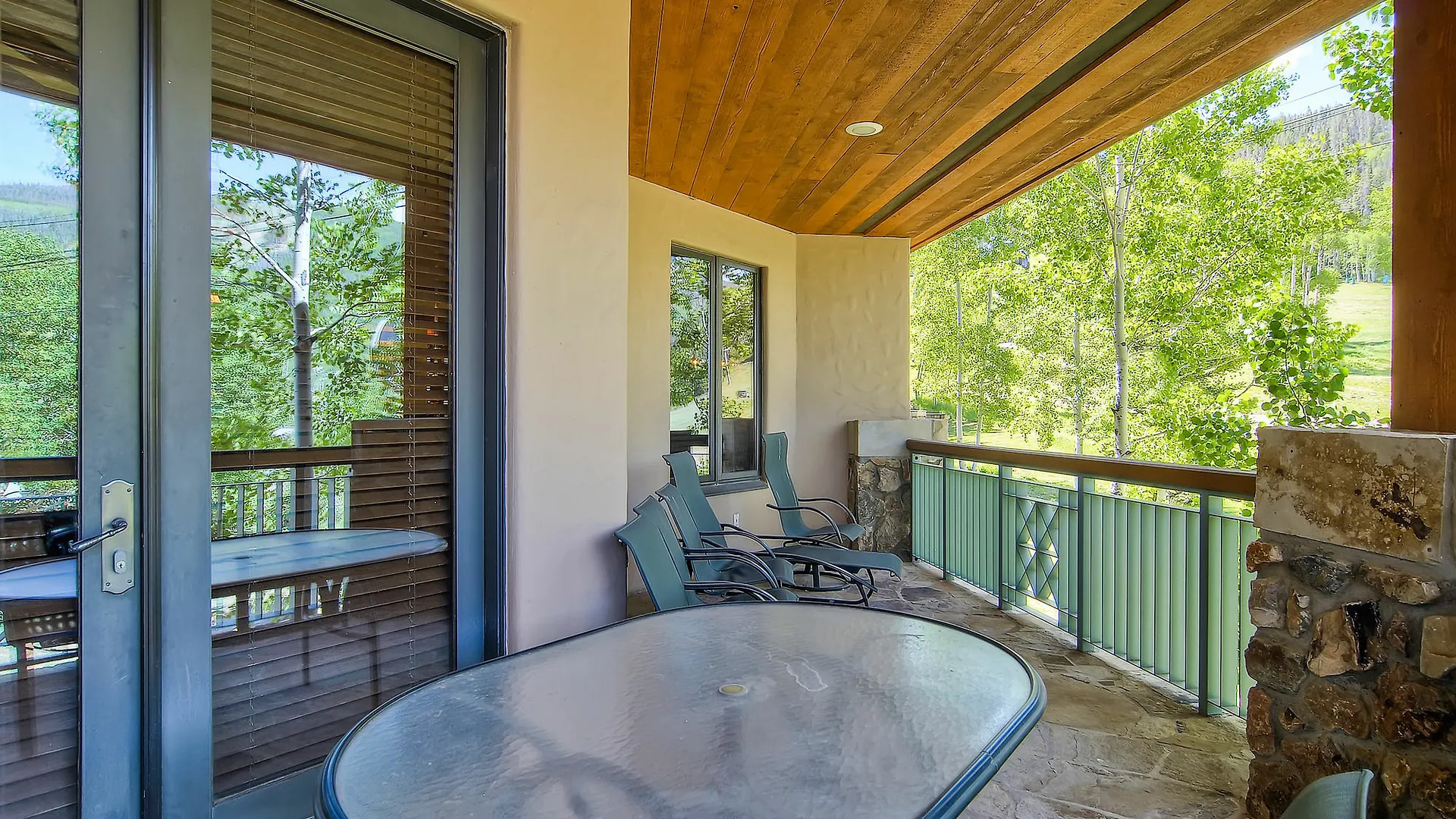 Mccoy Peak By East West Hotel 4*