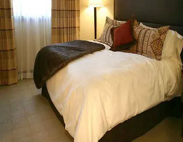 Lodge, Autograph Collection